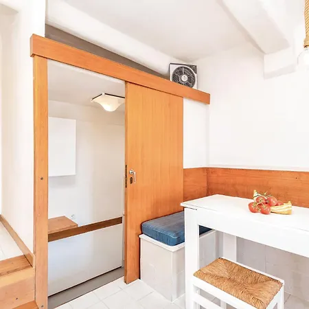 Finestranelborgo-5terre-portovenere-seaview *